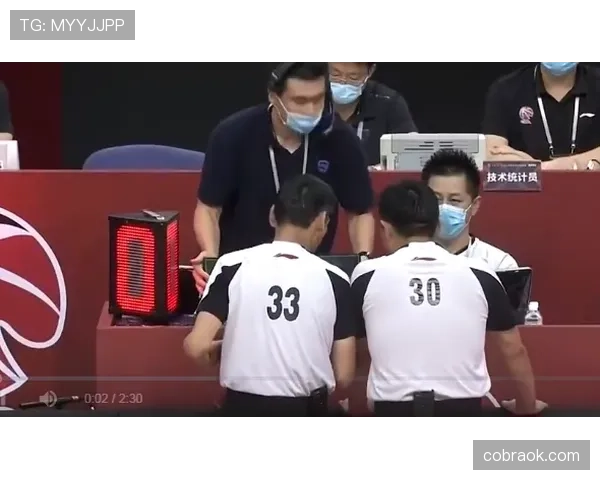 掩护犯规到底怎么判定？裁判判罚标准详解
